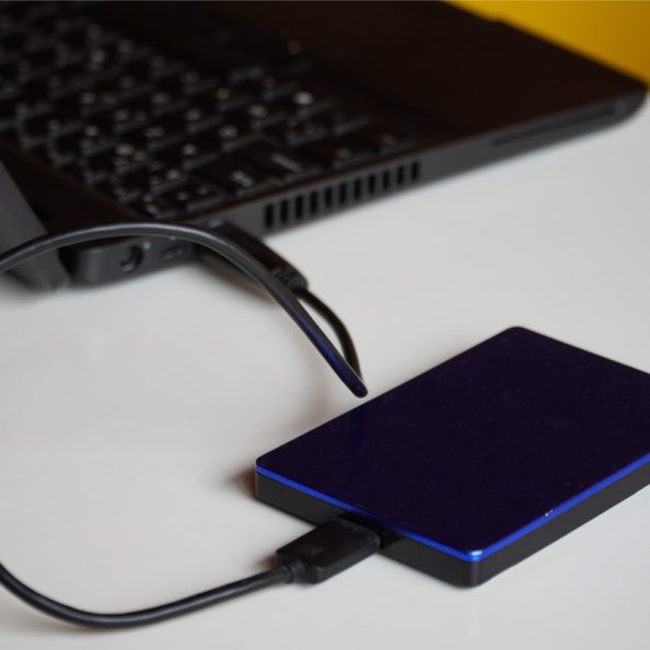 ปัญหาที่พบได้บ่อยในการใช้ Power Bank ชาร์จแล็ปท็อป-1
