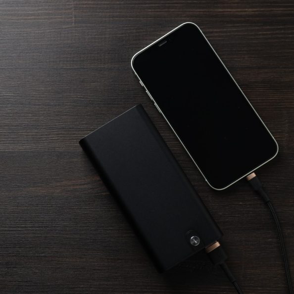 วิธีการในการเสียบชาร์จ Power Bank ที่ถูกต้องและเหมาะสม