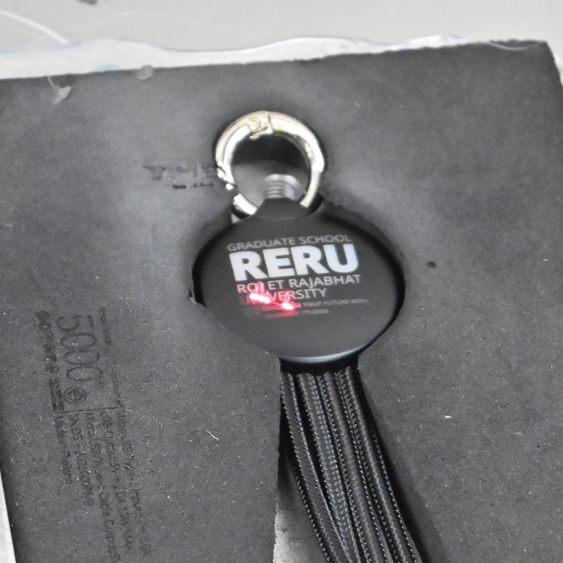 ผลงานสายชาร์จ USB สกรีนโลโก้ RERU